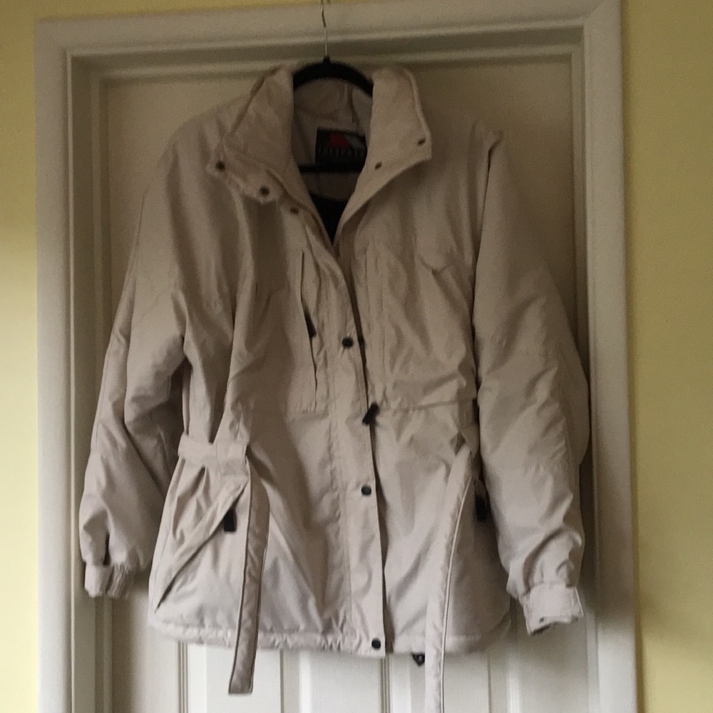 WARM Warm warm! Trespass ski jacket